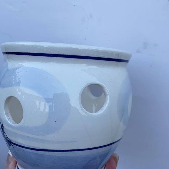 Vintage Delft Holland earthenware planter - Picture 10 of 12